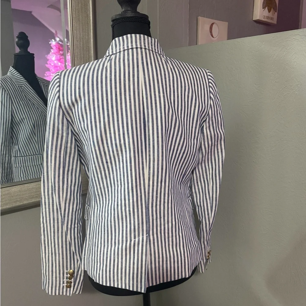 J. Crew 100% Linen School Boy Blue & Whiyr Striped Blazer Size 4. Style # 46077.